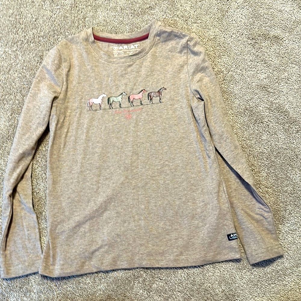 Girls Ariat long sleeve t-shirt small 8